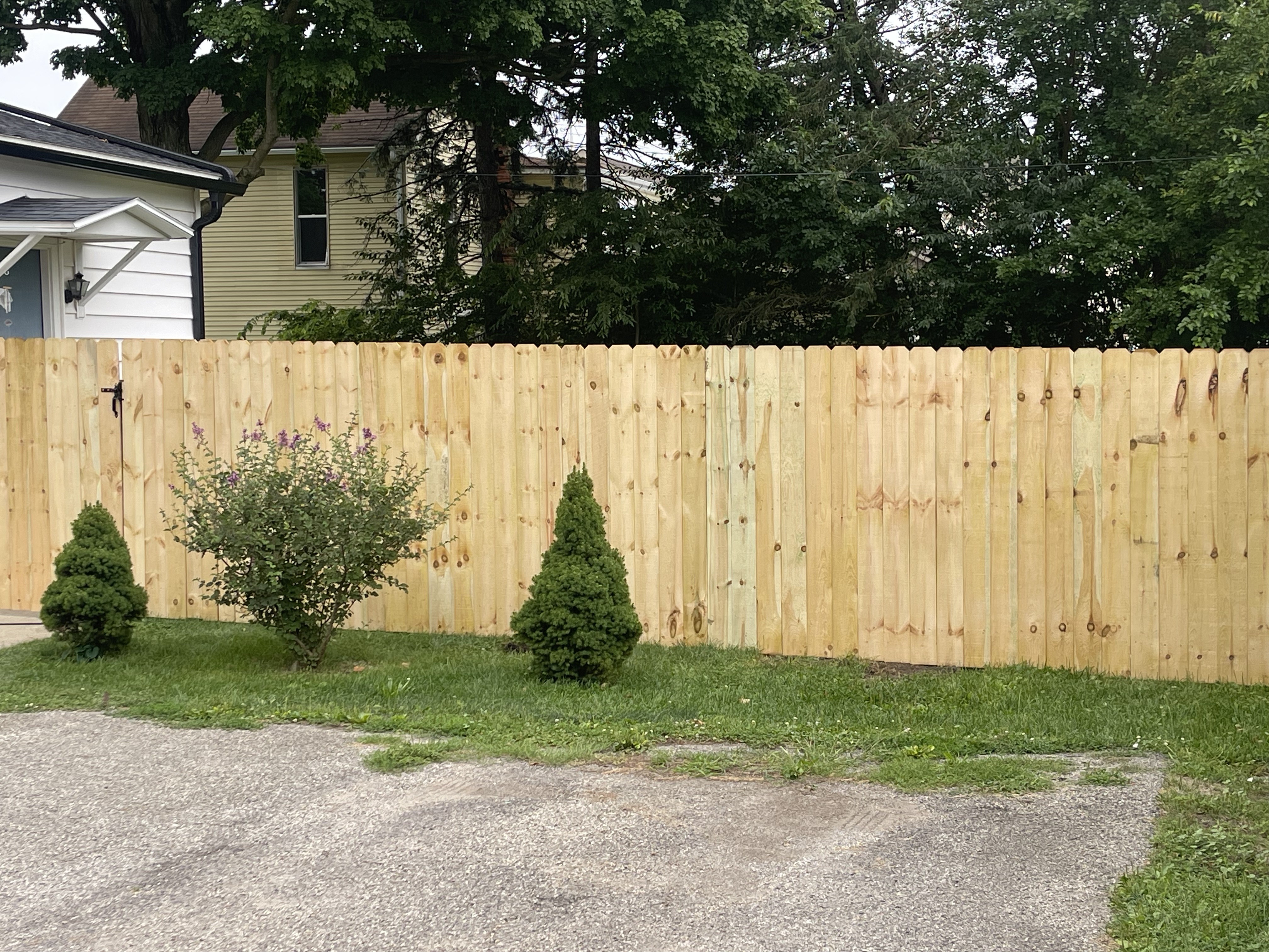 Fencing that frames the home right.